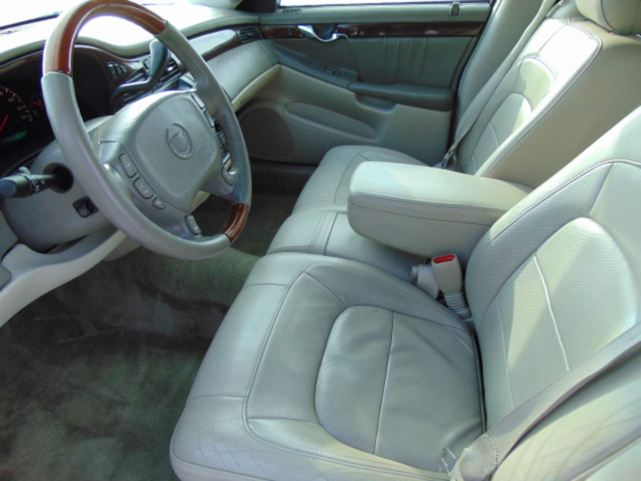 Cadillac DeVille DHS 2004