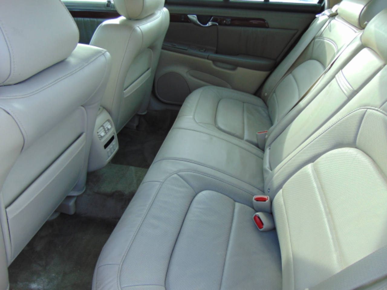 Cadillac DeVille DHS 2004