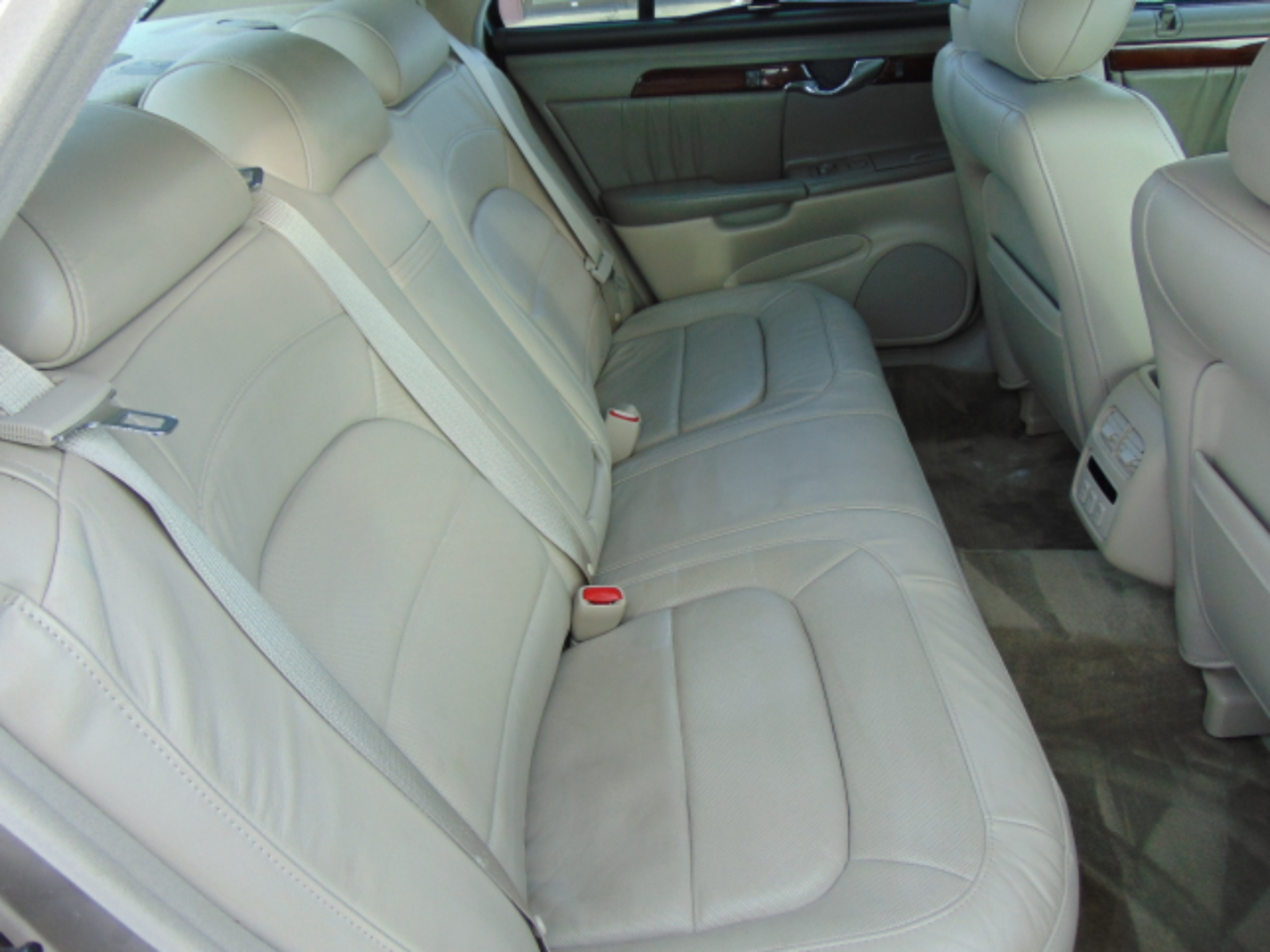 Cadillac DeVille DHS 2004