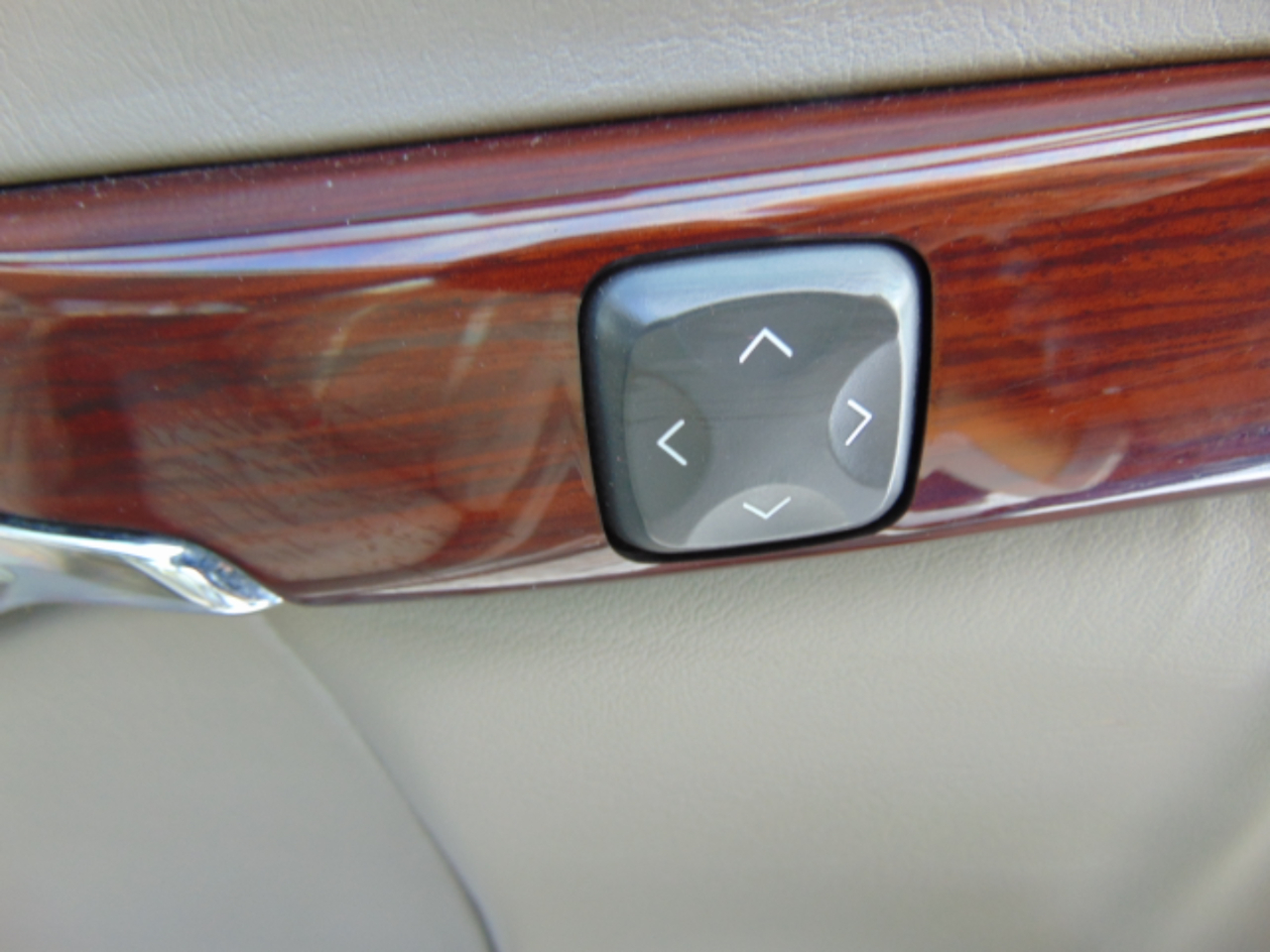 Cadillac DeVille DHS 2004