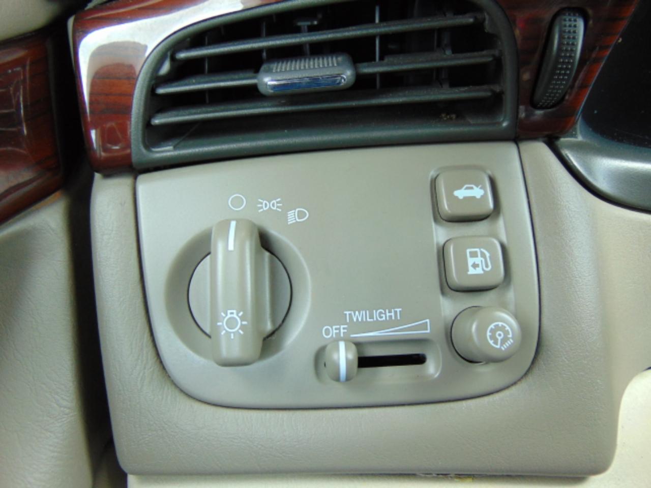 Cadillac DeVille DHS 2004