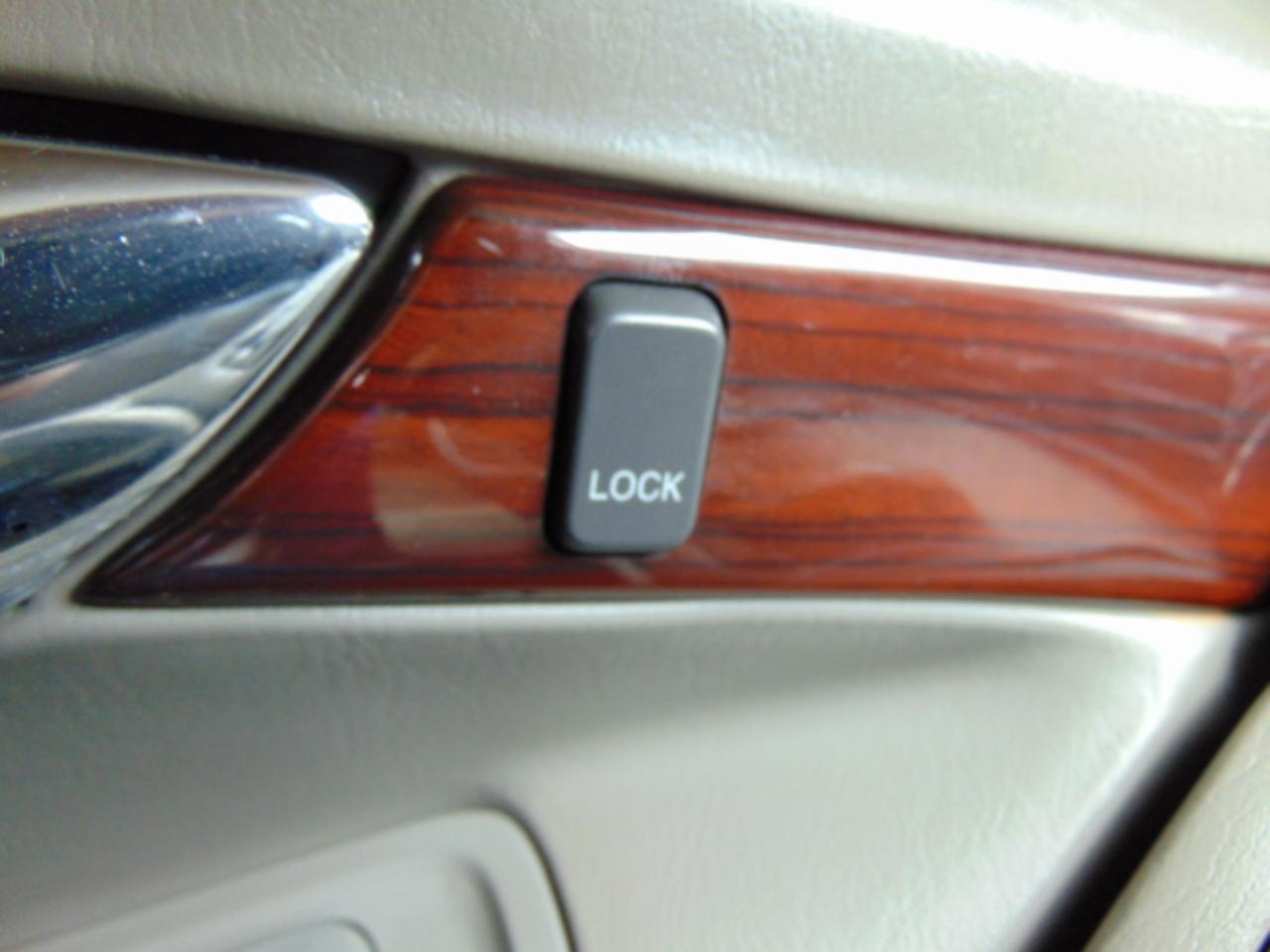 Cadillac DeVille DHS 2004