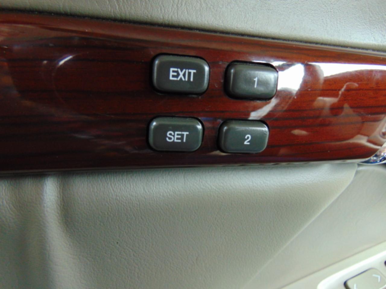 Cadillac DeVille DHS 2004