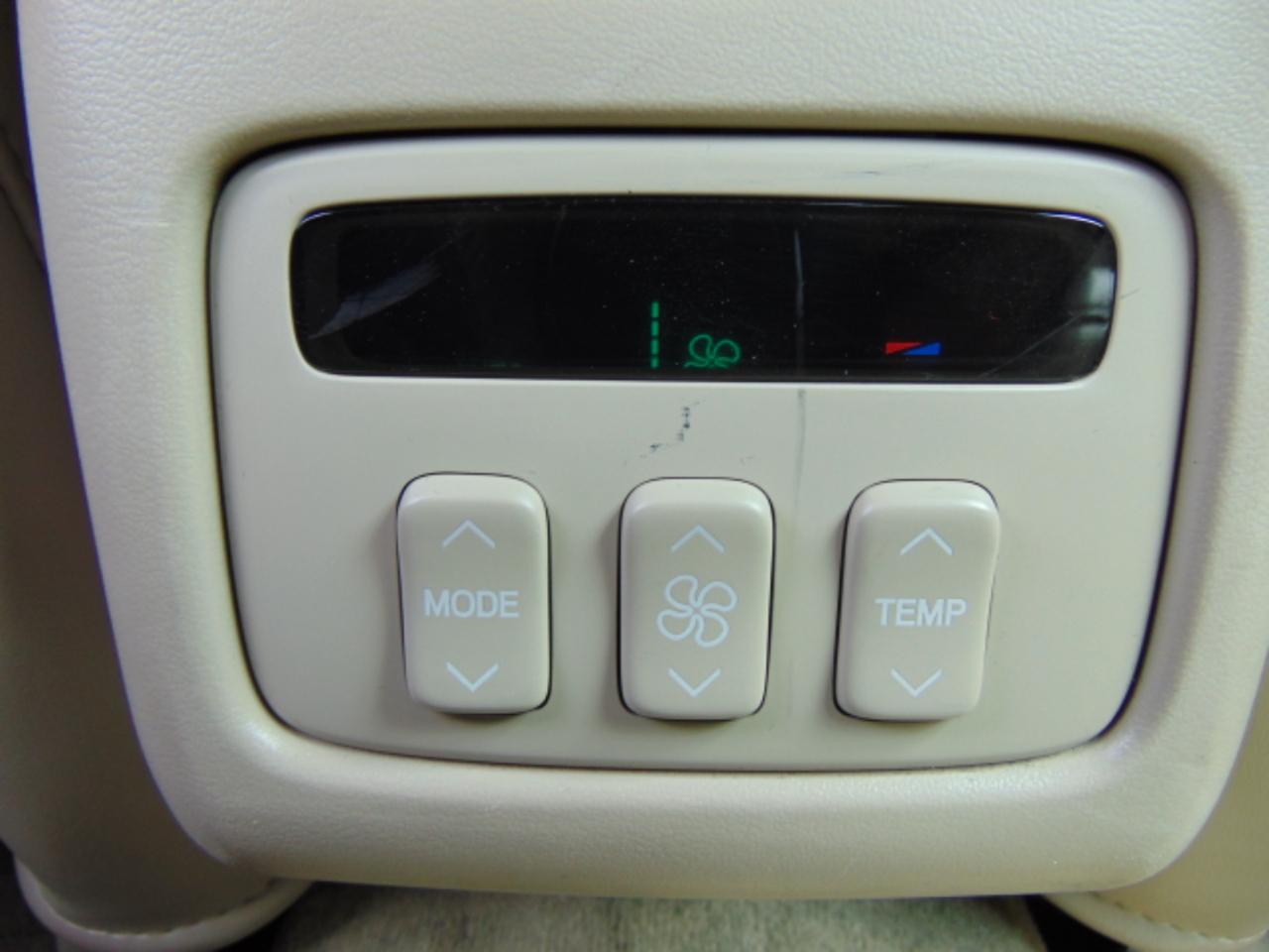 Cadillac DeVille DHS 2004