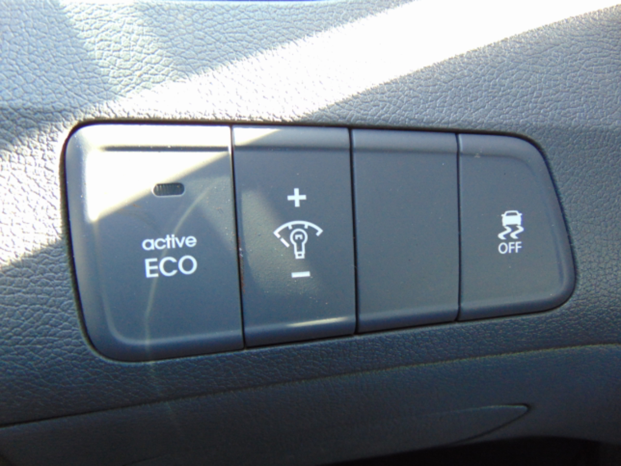 Hyundai Elantra Limited 2012