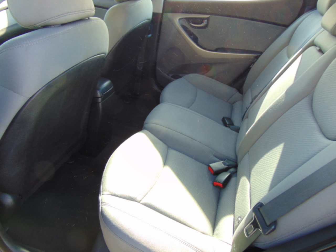 Hyundai Elantra Limited 2012