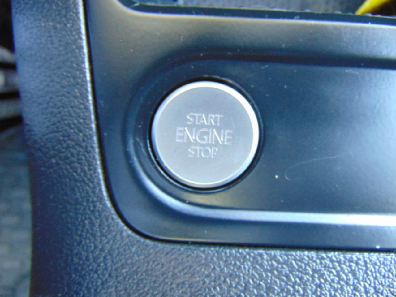 Volkswagen Tiguan S 4Motion 2012