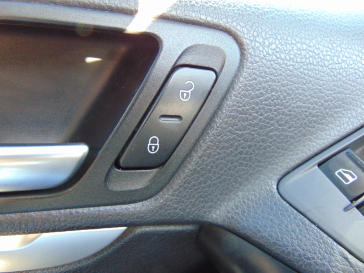 Volkswagen Tiguan S 4Motion 2012