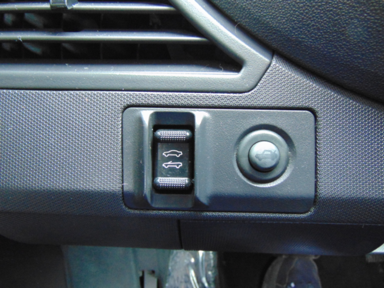 Chrysler Sebring Convertible LX 2010