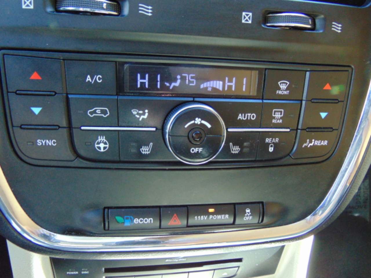 Chrysler Town & Country Limited Platinum 2015