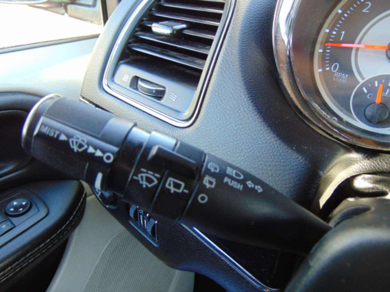 Chrysler Town & Country Limited Platinum 2015