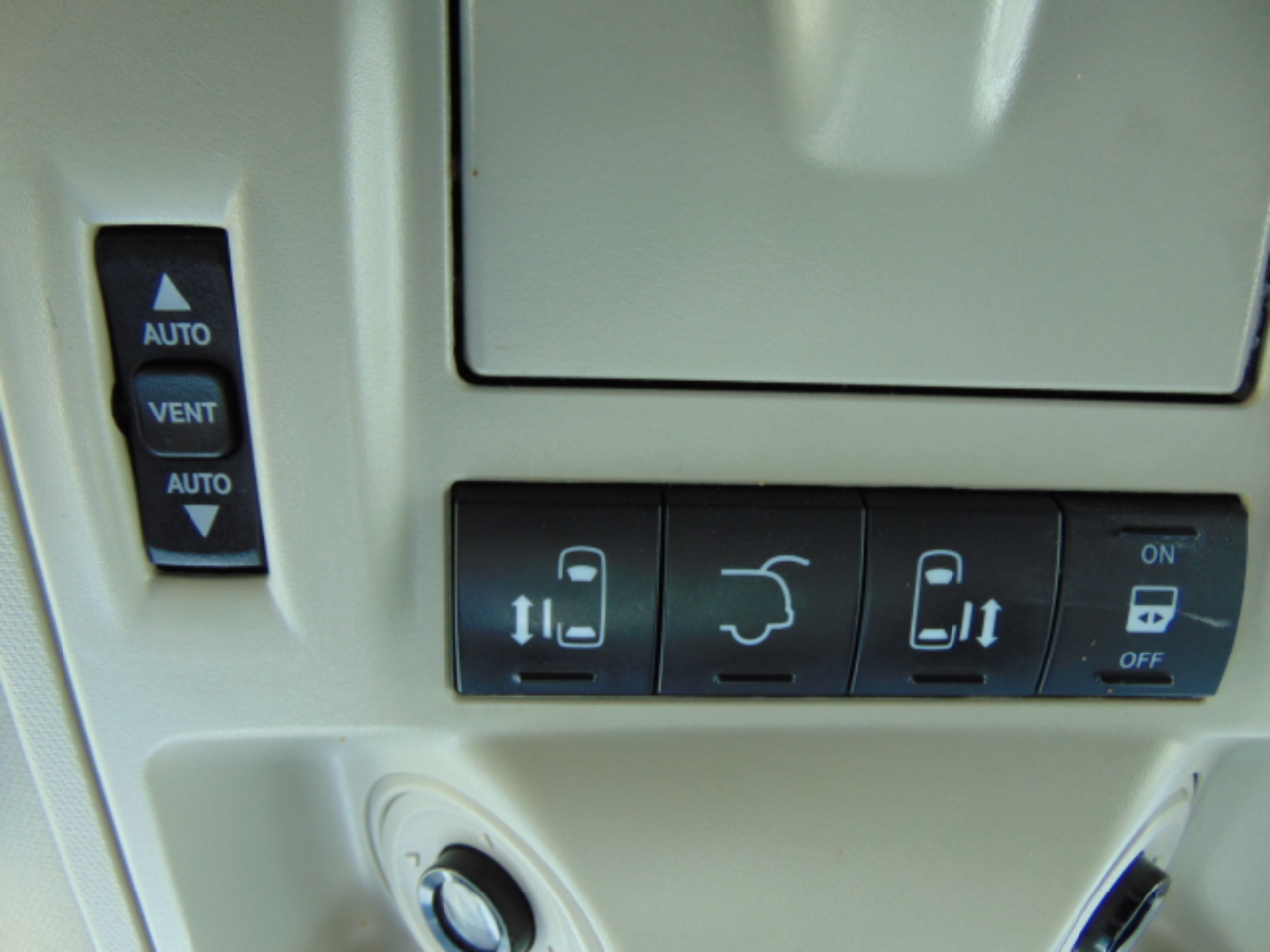 Chrysler Town & Country Limited Platinum 2015