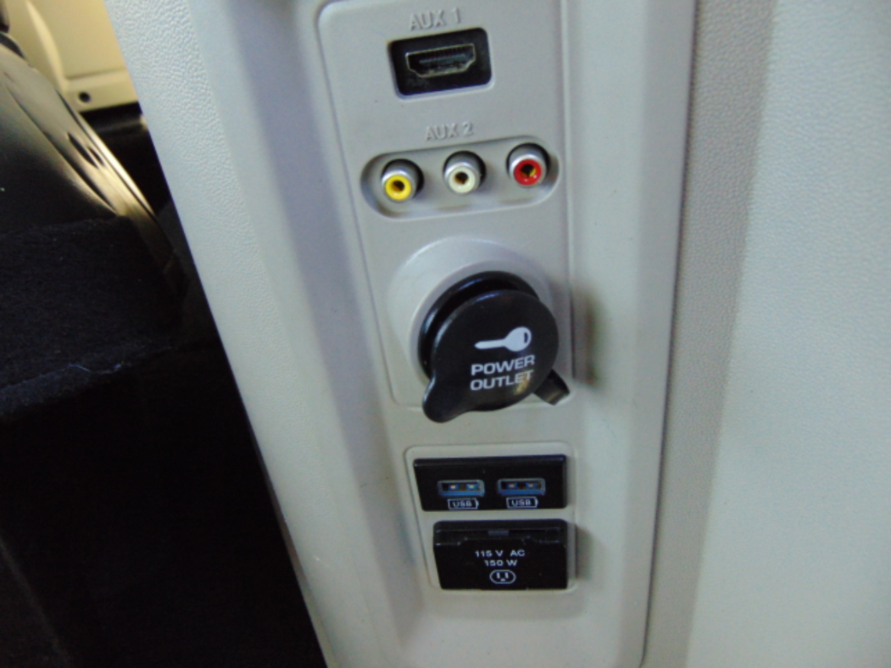 Chrysler Town & Country Limited Platinum 2015