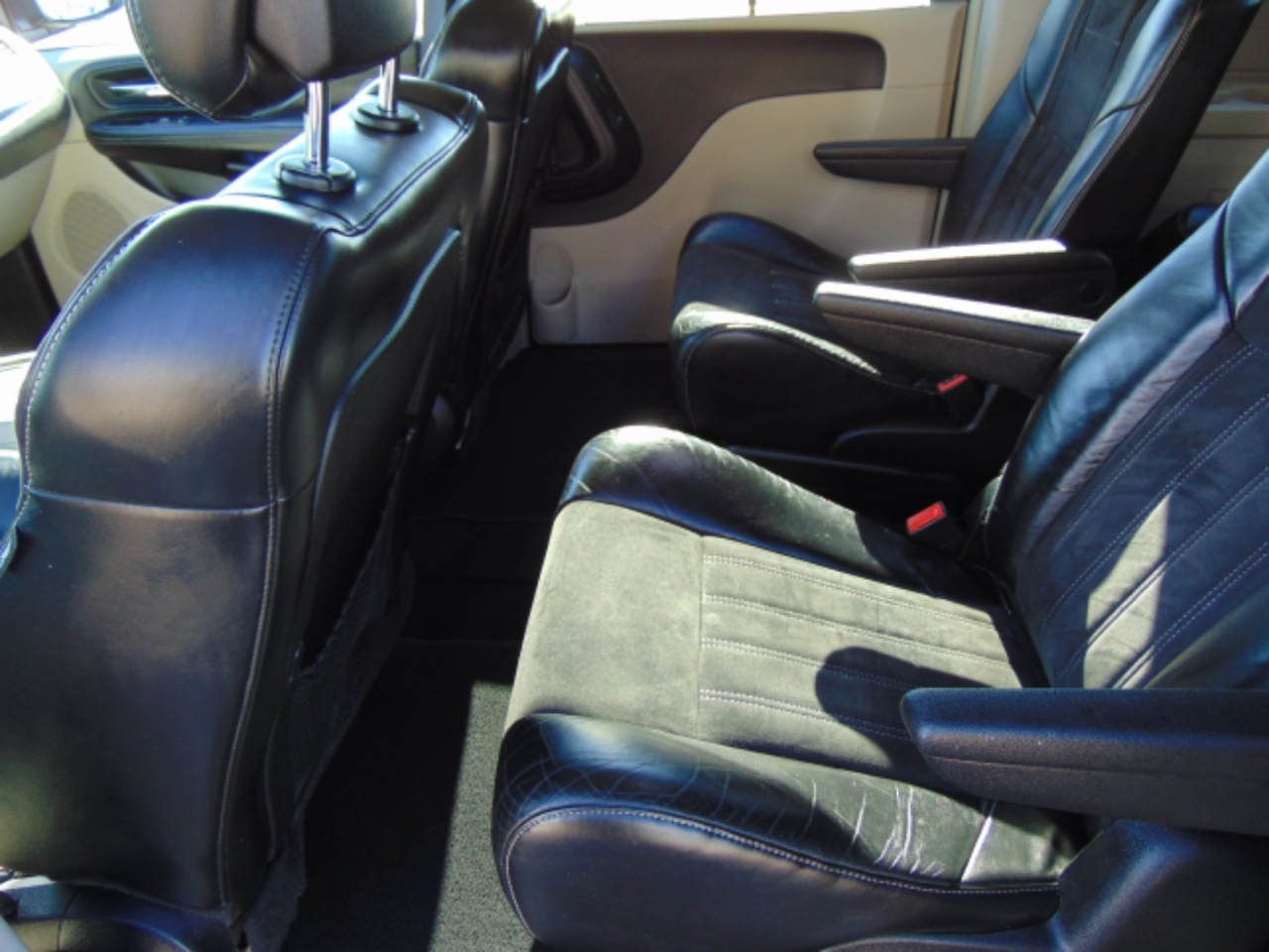 Chrysler Town & Country Limited Platinum 2015