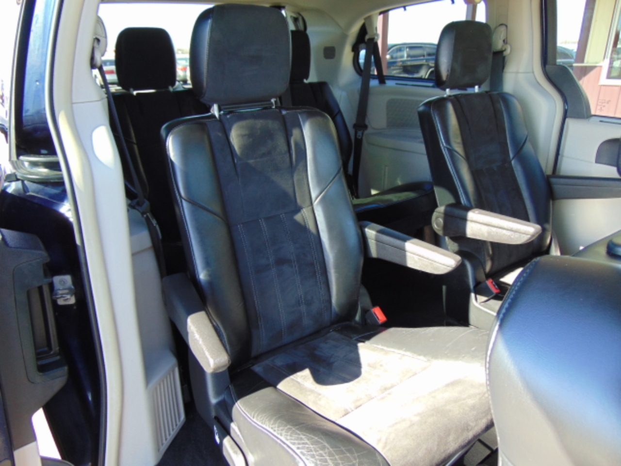 Chrysler Town & Country Limited Platinum 2015