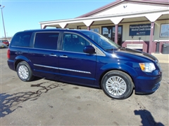 2015 Chrysler Town & Country 