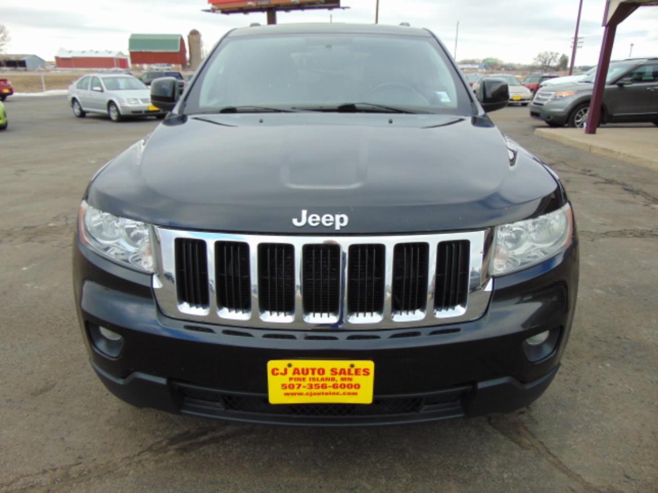 Jeep Grand Cherokee Laredo 4WD 2011