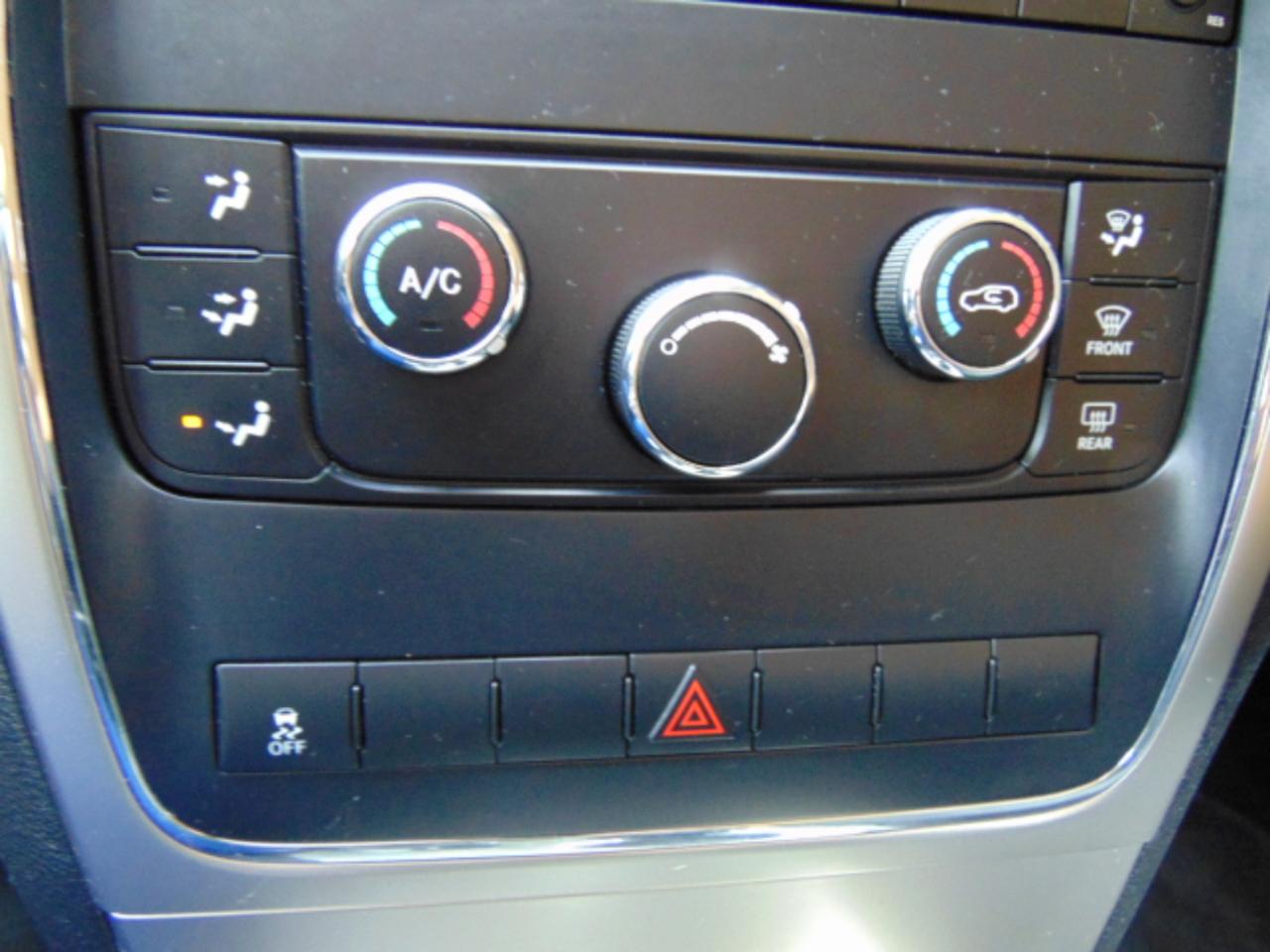 Jeep Grand Cherokee Laredo 4WD 2011