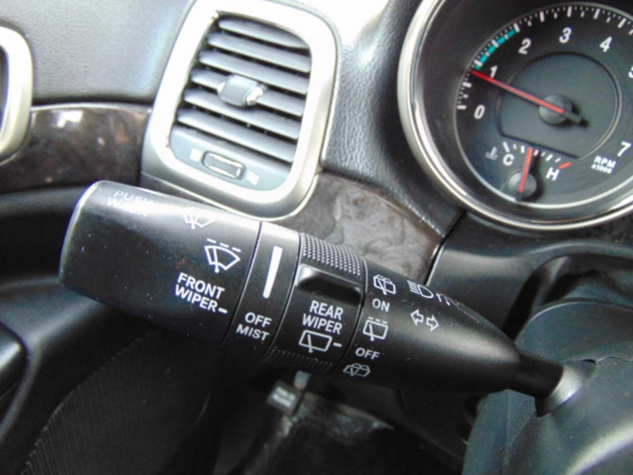 Jeep Grand Cherokee Laredo 4WD 2011