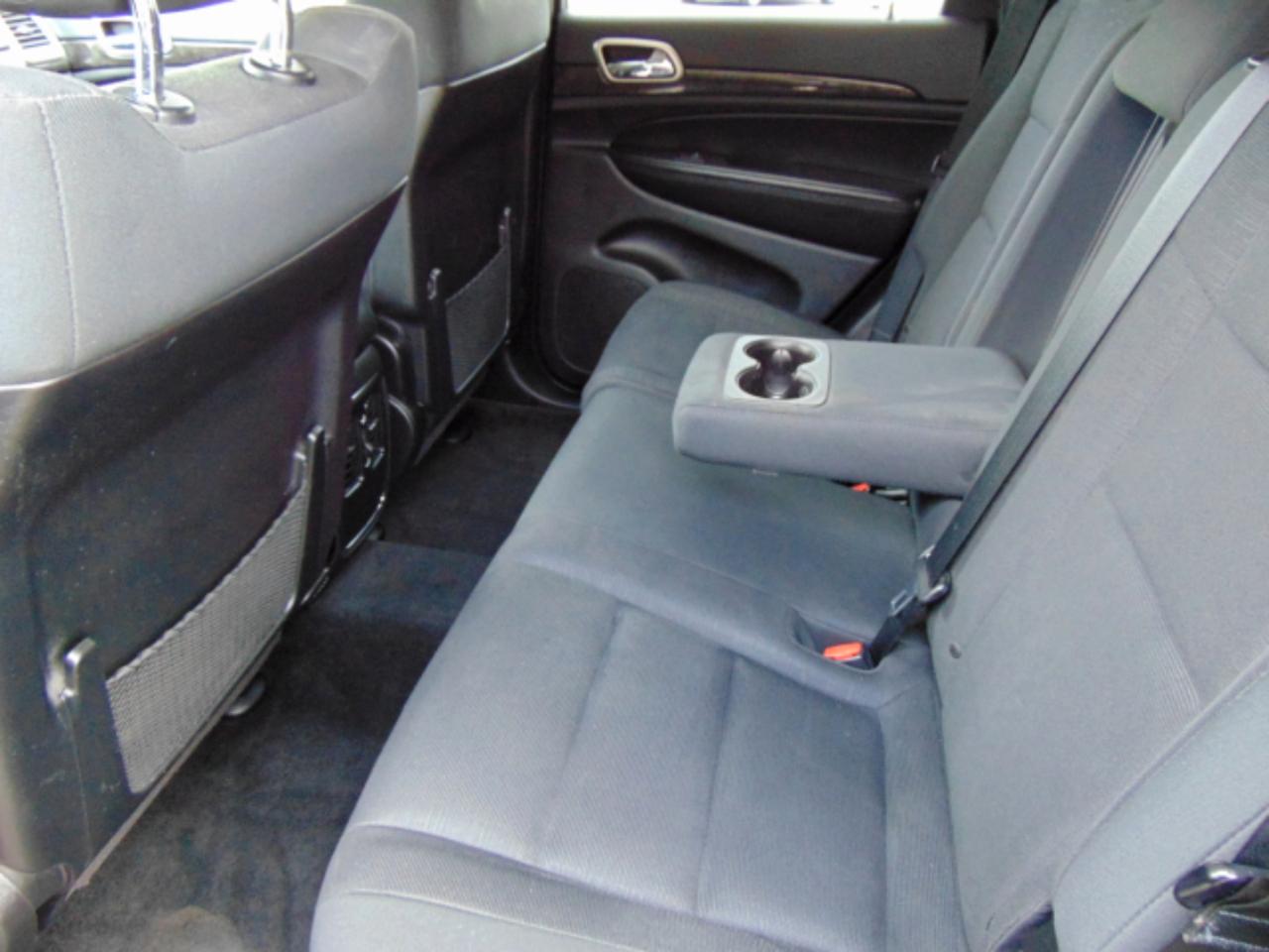 Jeep Grand Cherokee Laredo 4WD 2011