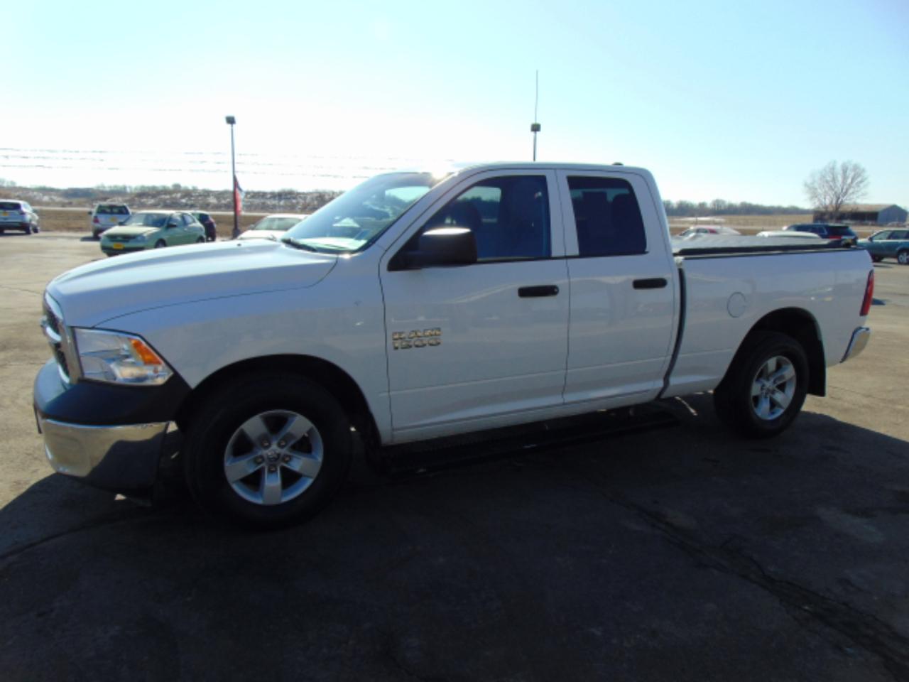 RAM 1500 Tradesman Quad Cab 2WD 2016