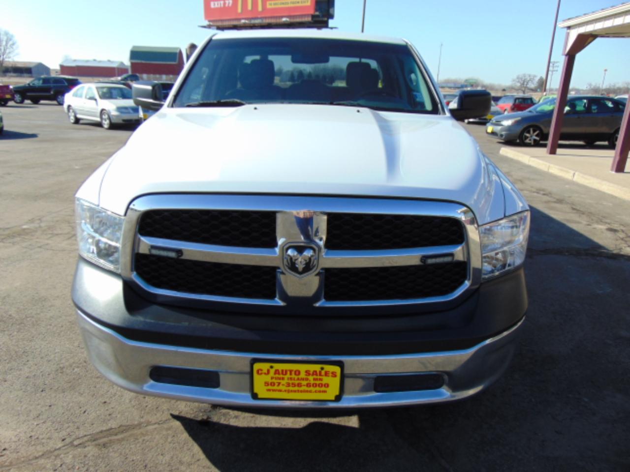 RAM 1500 Tradesman Quad Cab 2WD 2016