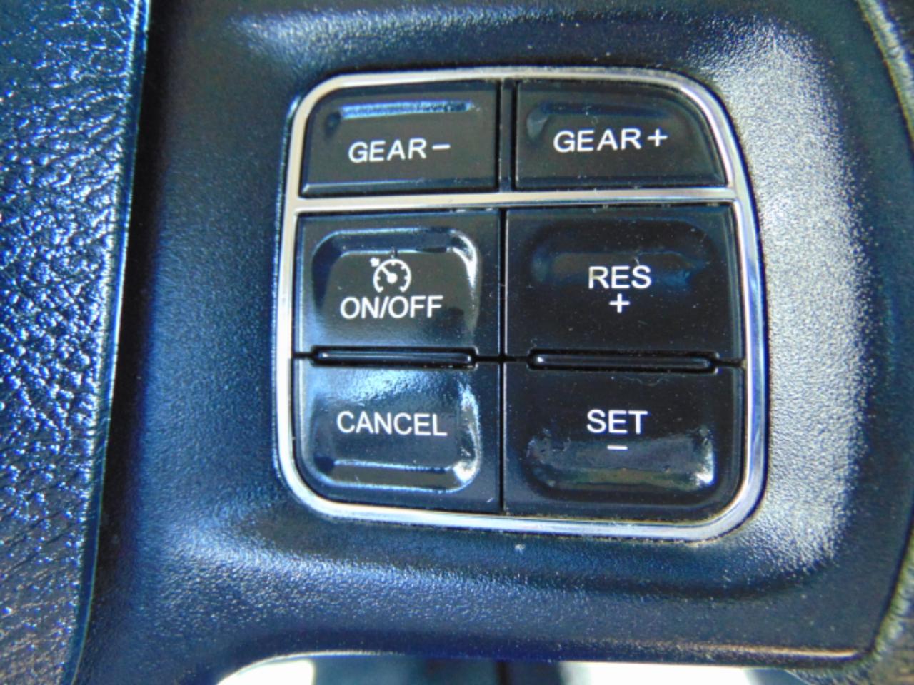 RAM 1500 Tradesman Quad Cab 2WD 2016