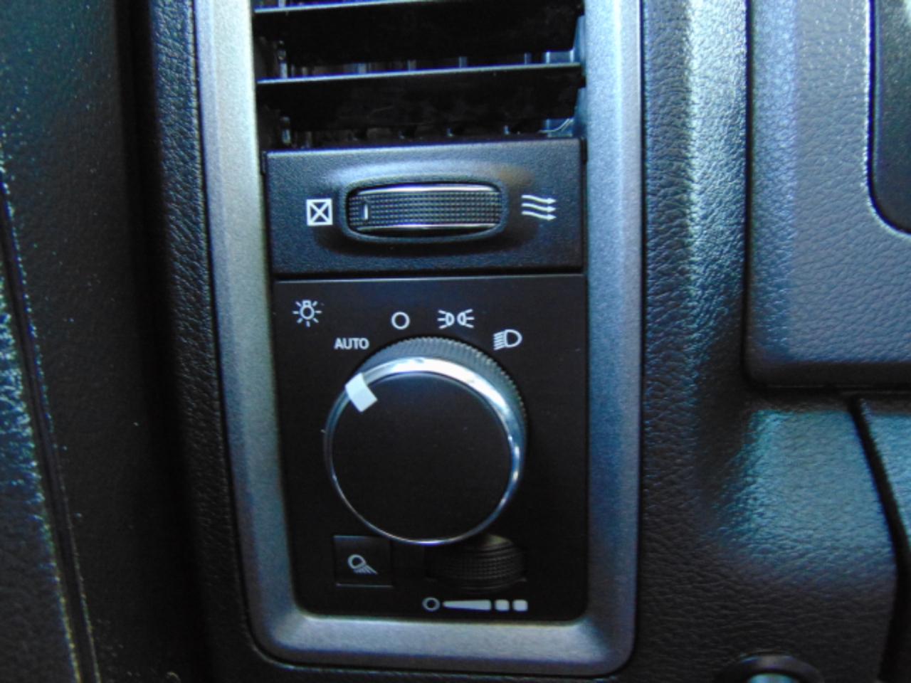 RAM 1500 Tradesman Quad Cab 2WD 2016