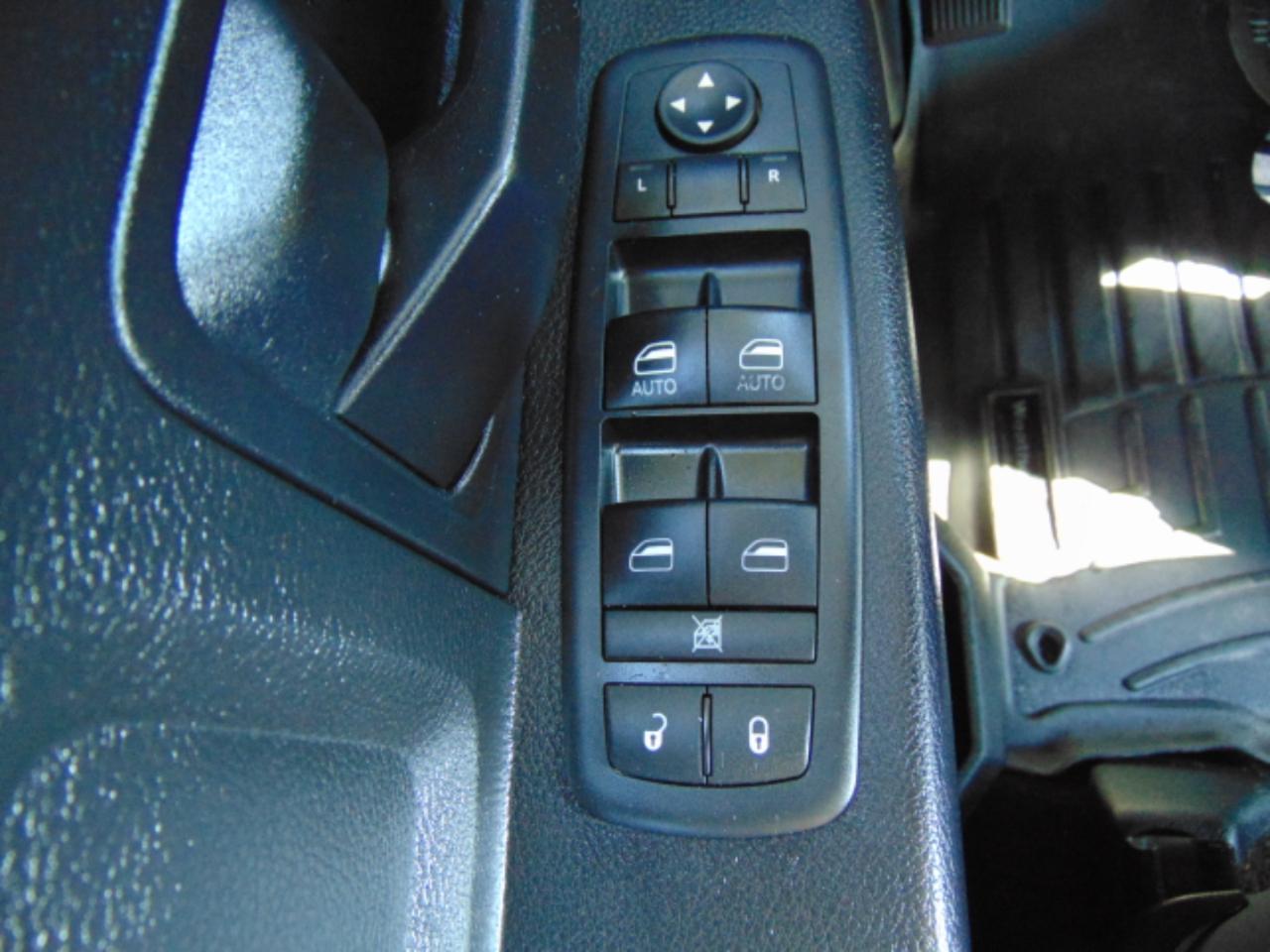 RAM 1500 Tradesman Quad Cab 2WD 2016