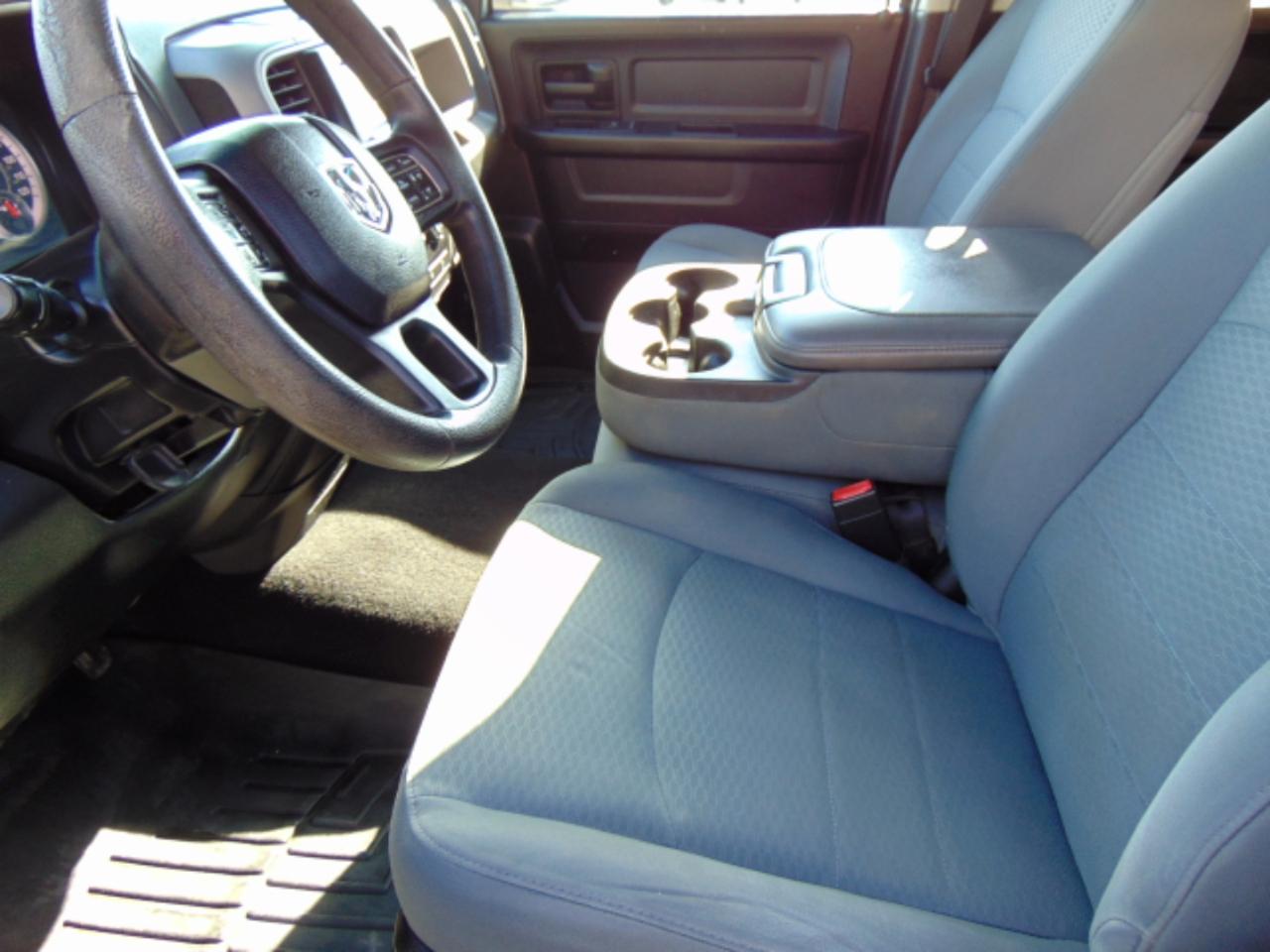 RAM 1500 Tradesman Quad Cab 2WD 2016