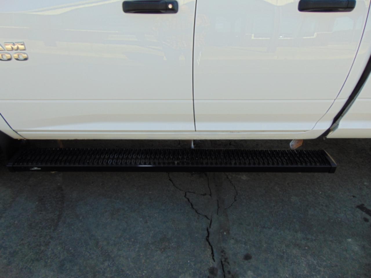 RAM 1500 Tradesman Quad Cab 2WD 2016