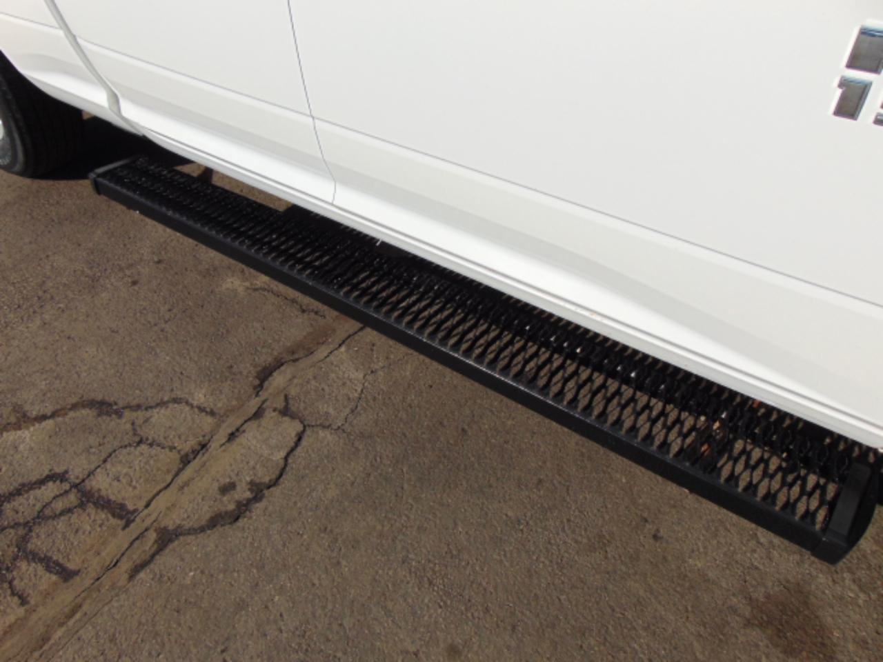 RAM 1500 Tradesman Quad Cab 2WD 2016