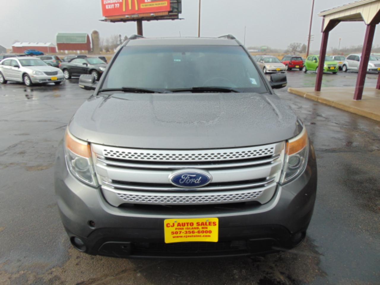 Ford Explorer XLT FWD 2012