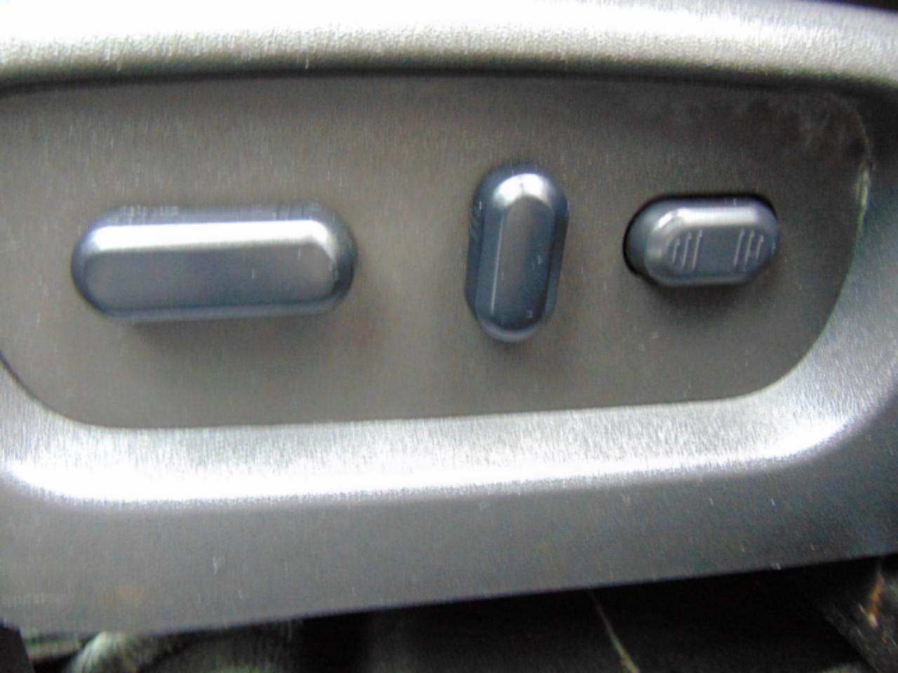 Ford Explorer XLT FWD 2012