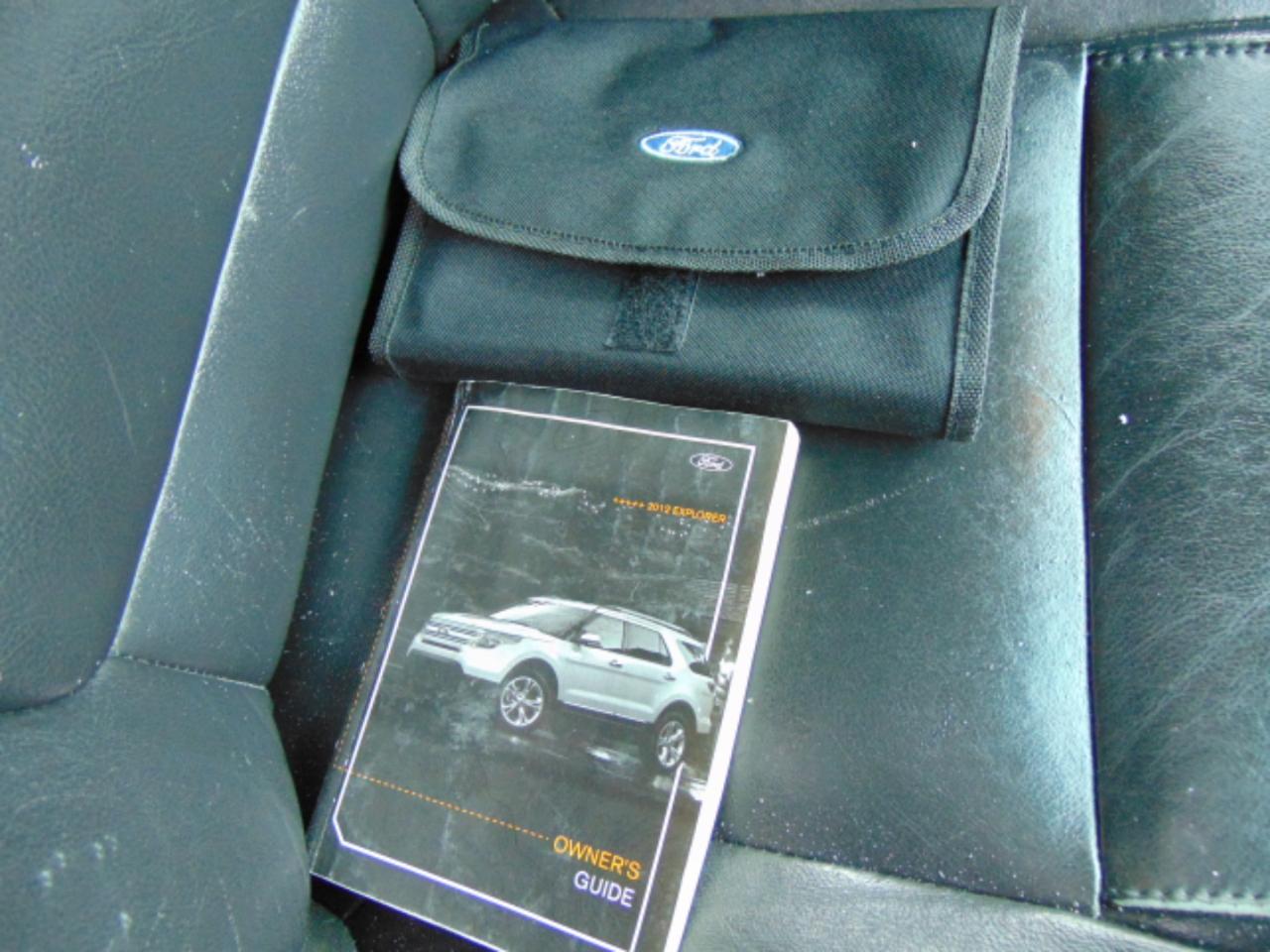 Ford Explorer XLT FWD 2012