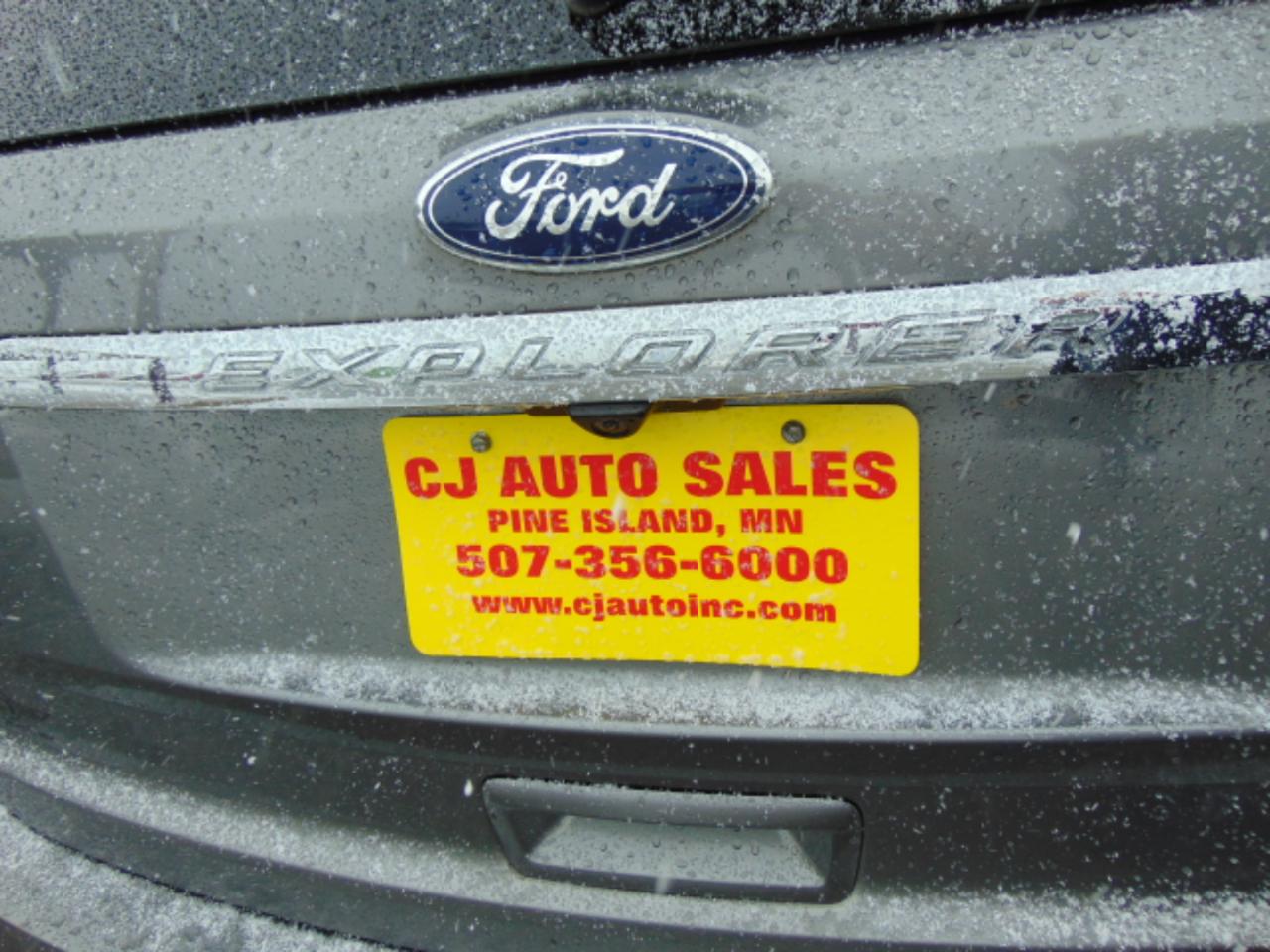 Ford Explorer XLT FWD 2012