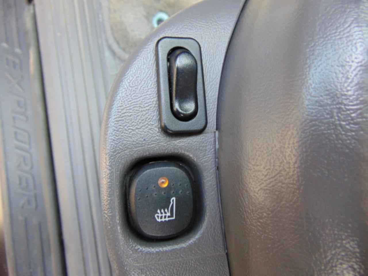 Ford Explorer Limited AWD 2000