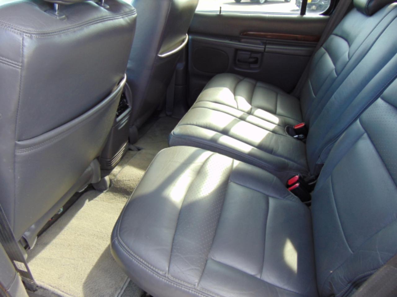 Ford Explorer Limited AWD 2000