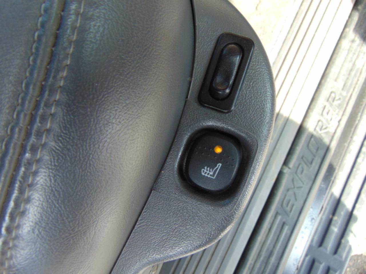 Ford Explorer Limited AWD 2000