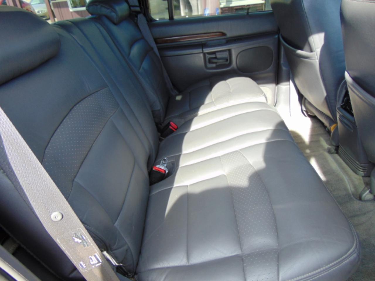 Ford Explorer Limited AWD 2000