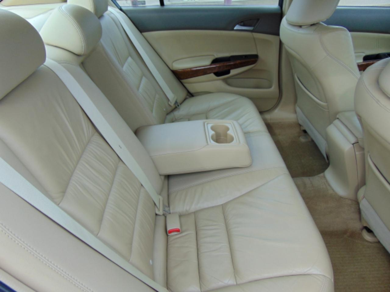 Honda Accord EX-L V-6 Sedan AT 2009