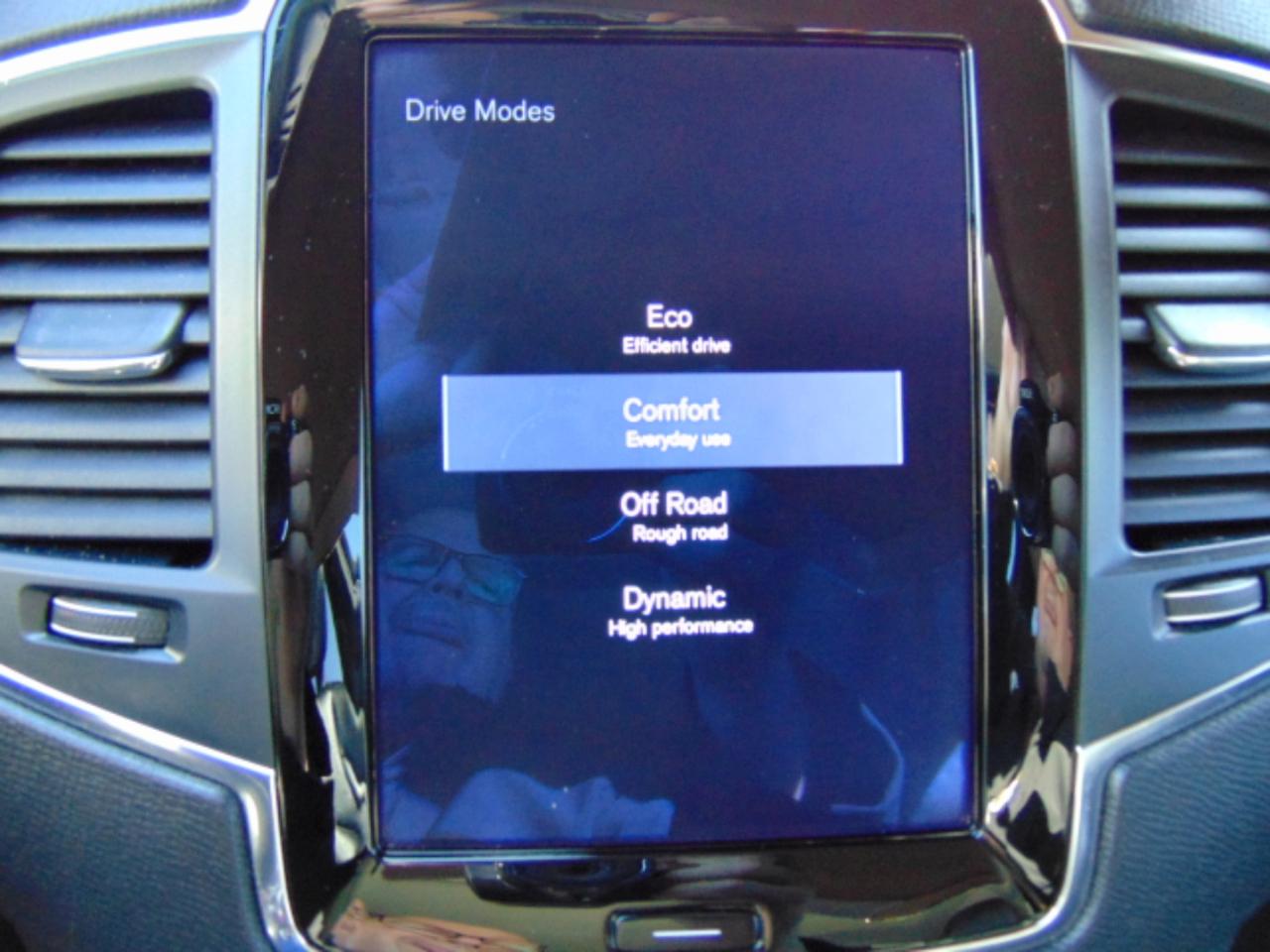 Volvo XC90 T6 Momentum AWD 2018