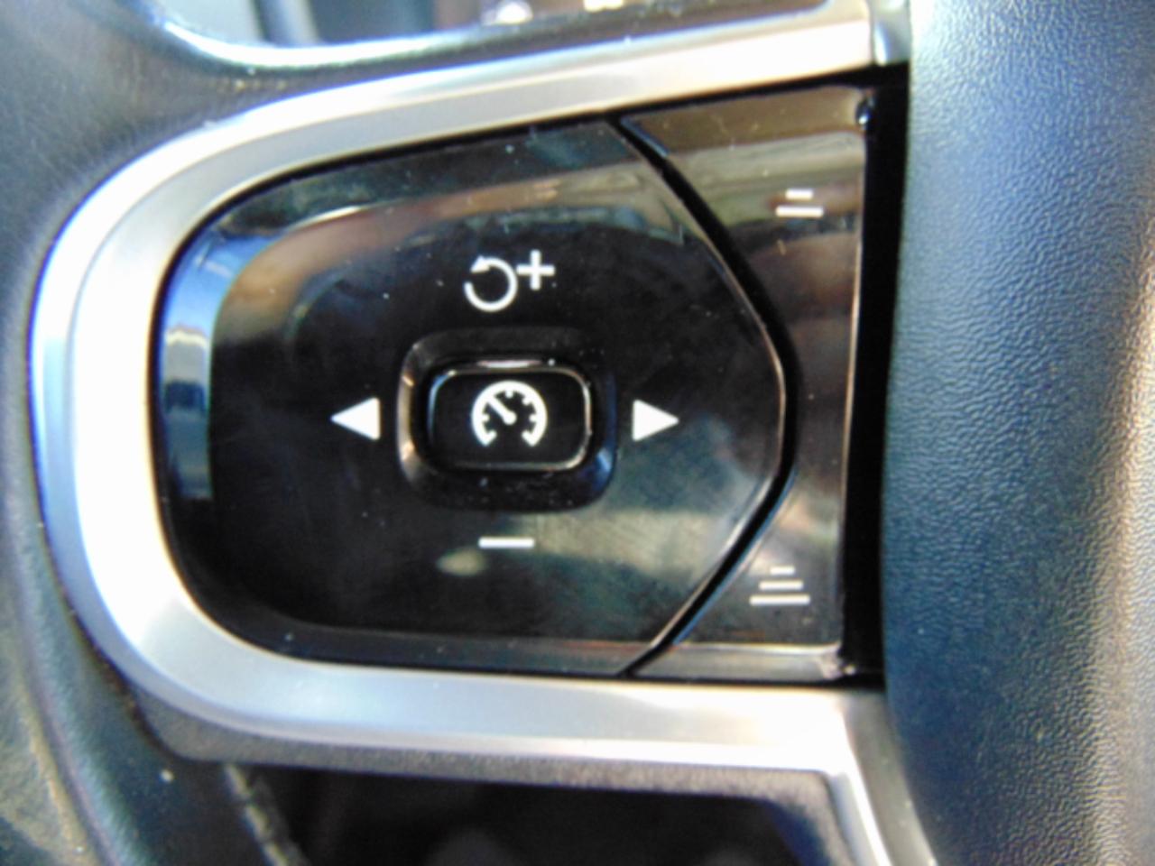 Volvo XC90 T6 Momentum AWD 2018