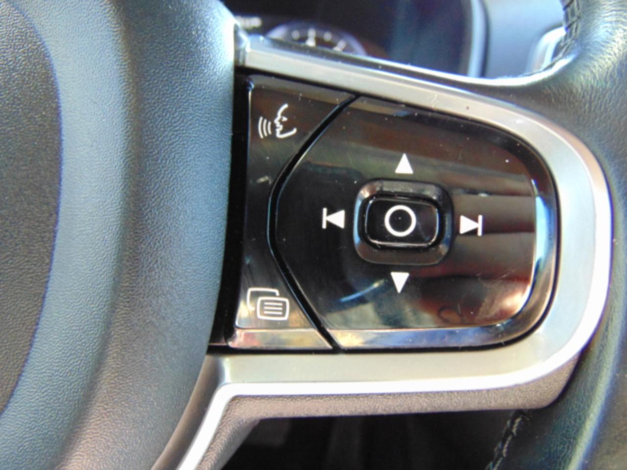 Volvo XC90 T6 Momentum AWD 2018