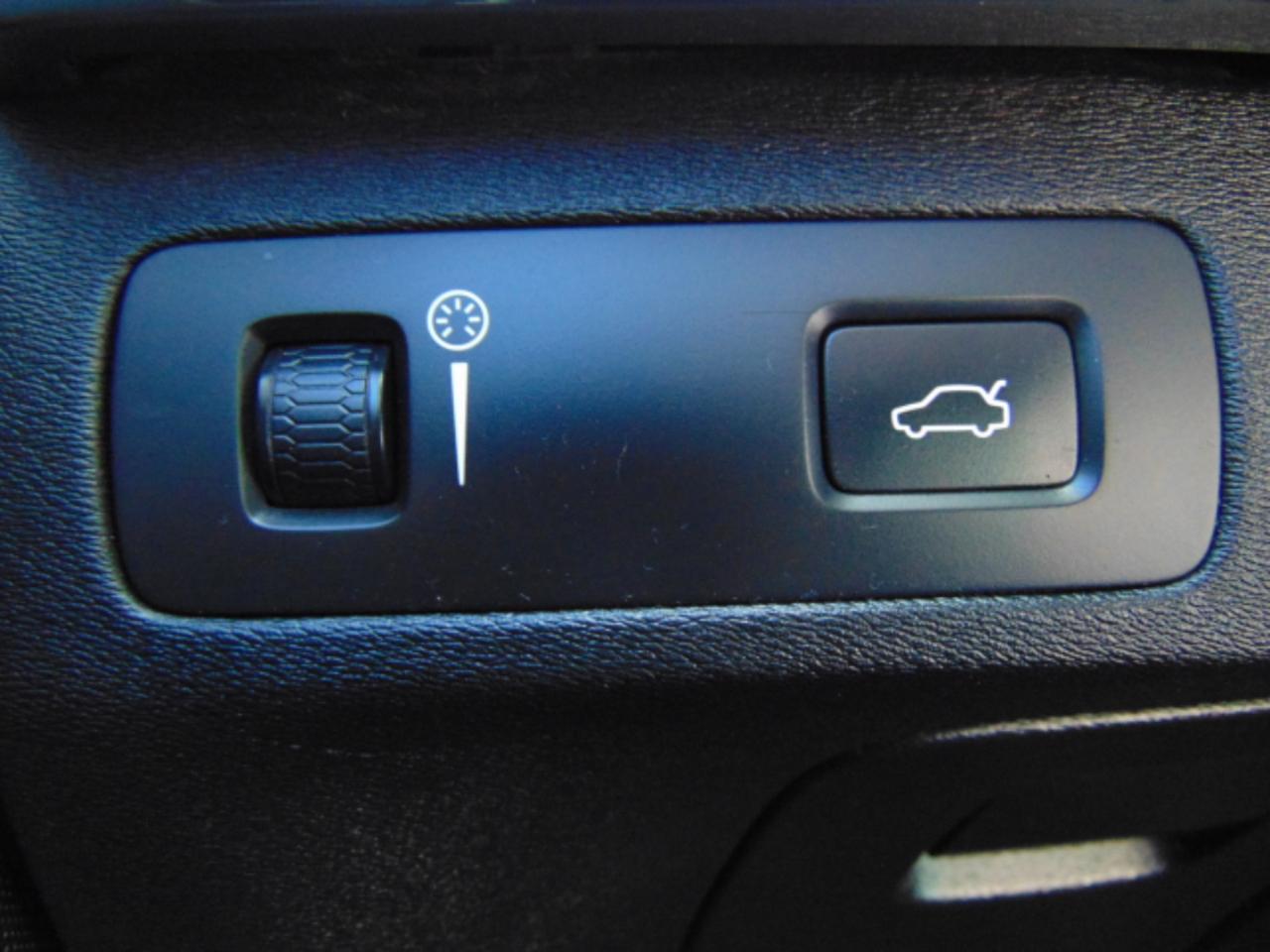 Volvo XC90 T6 Momentum AWD 2018