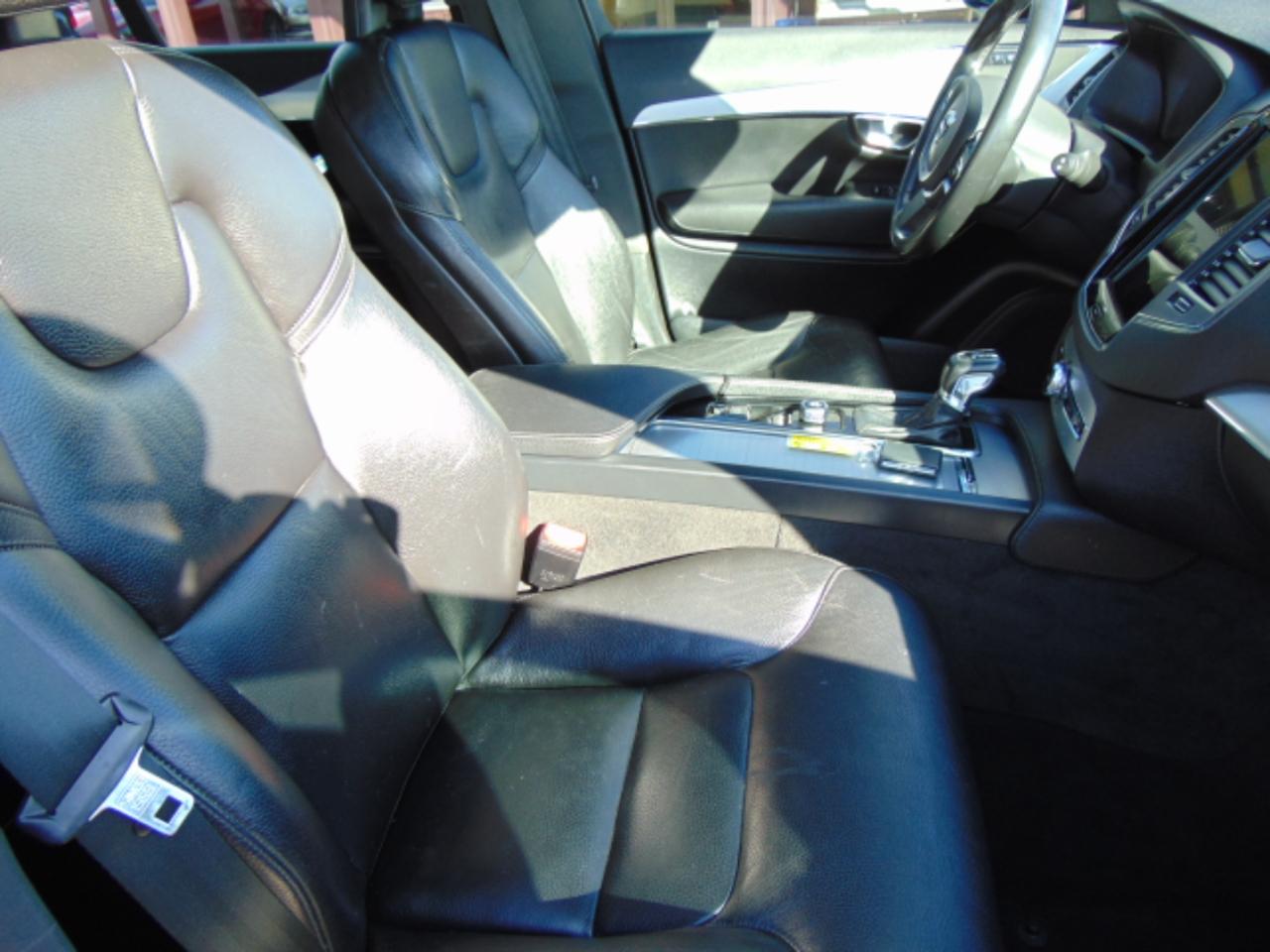 Volvo XC90 T6 Momentum AWD 2018