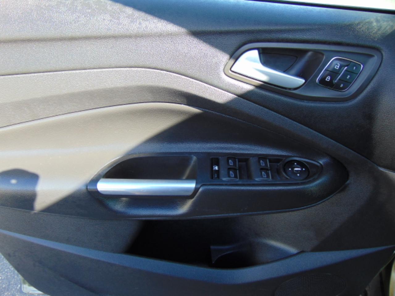 Ford Escape SEL FWD 2013