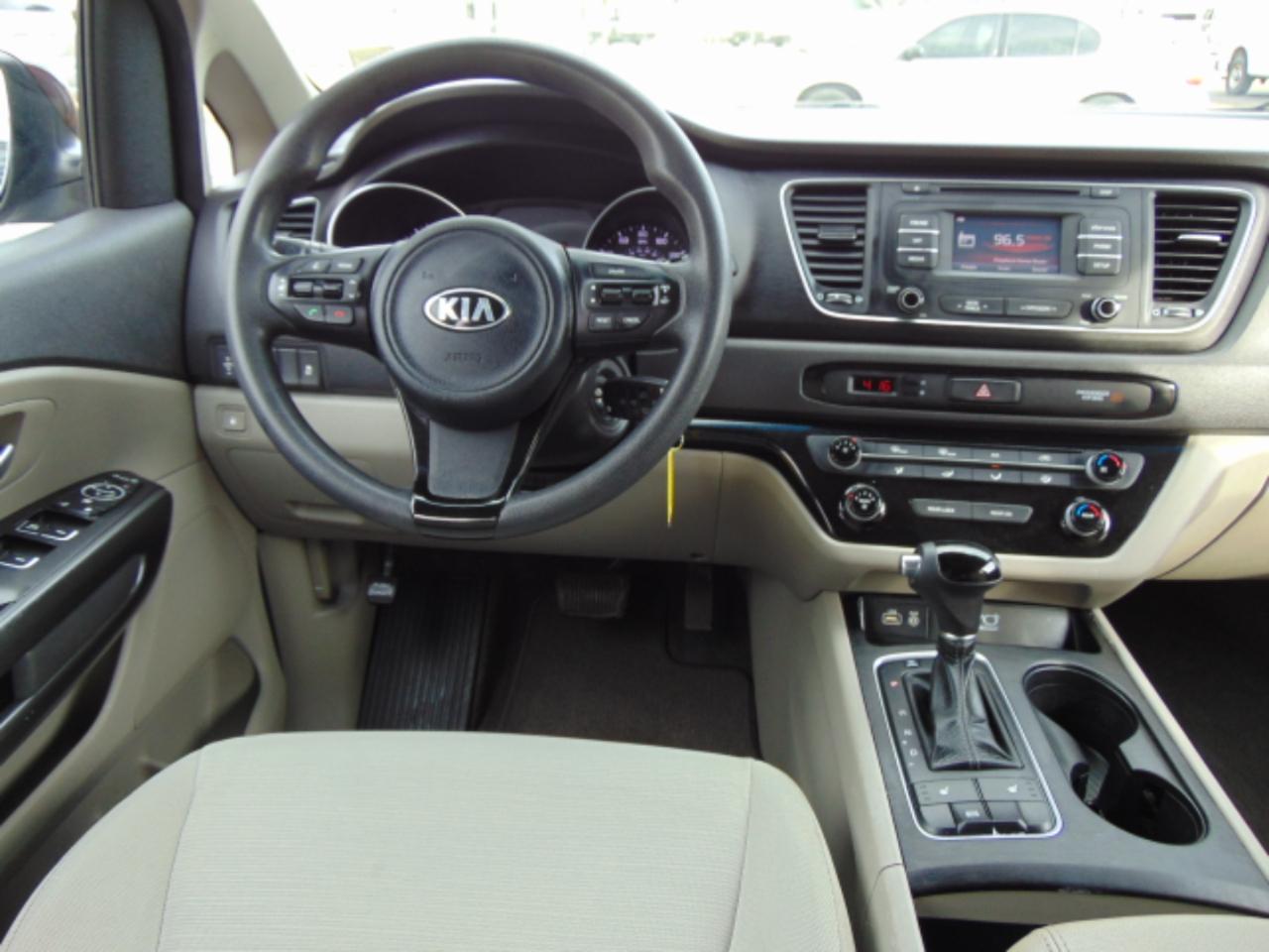 Kia Sedona LX 2015