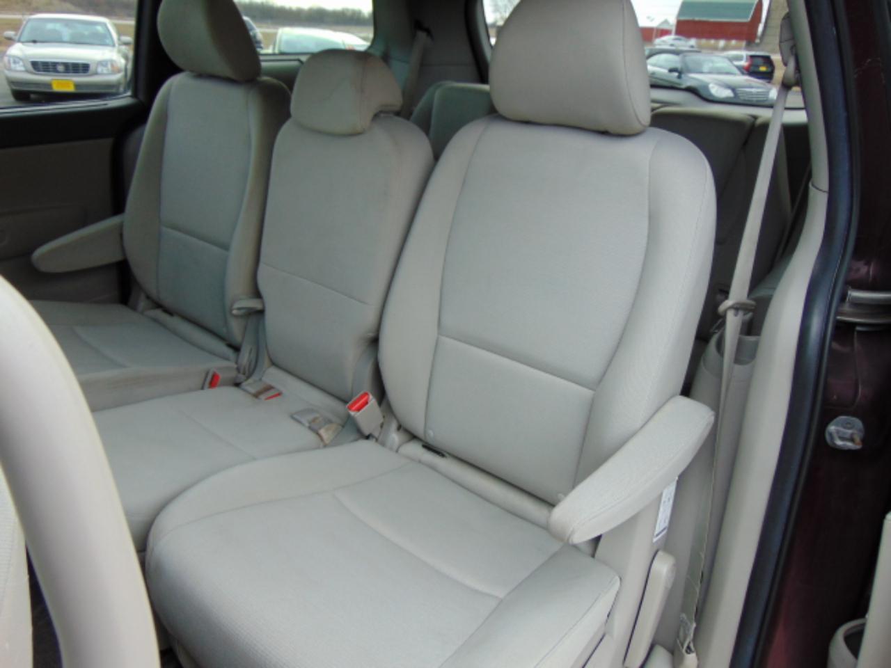 Kia Sedona LX 2015