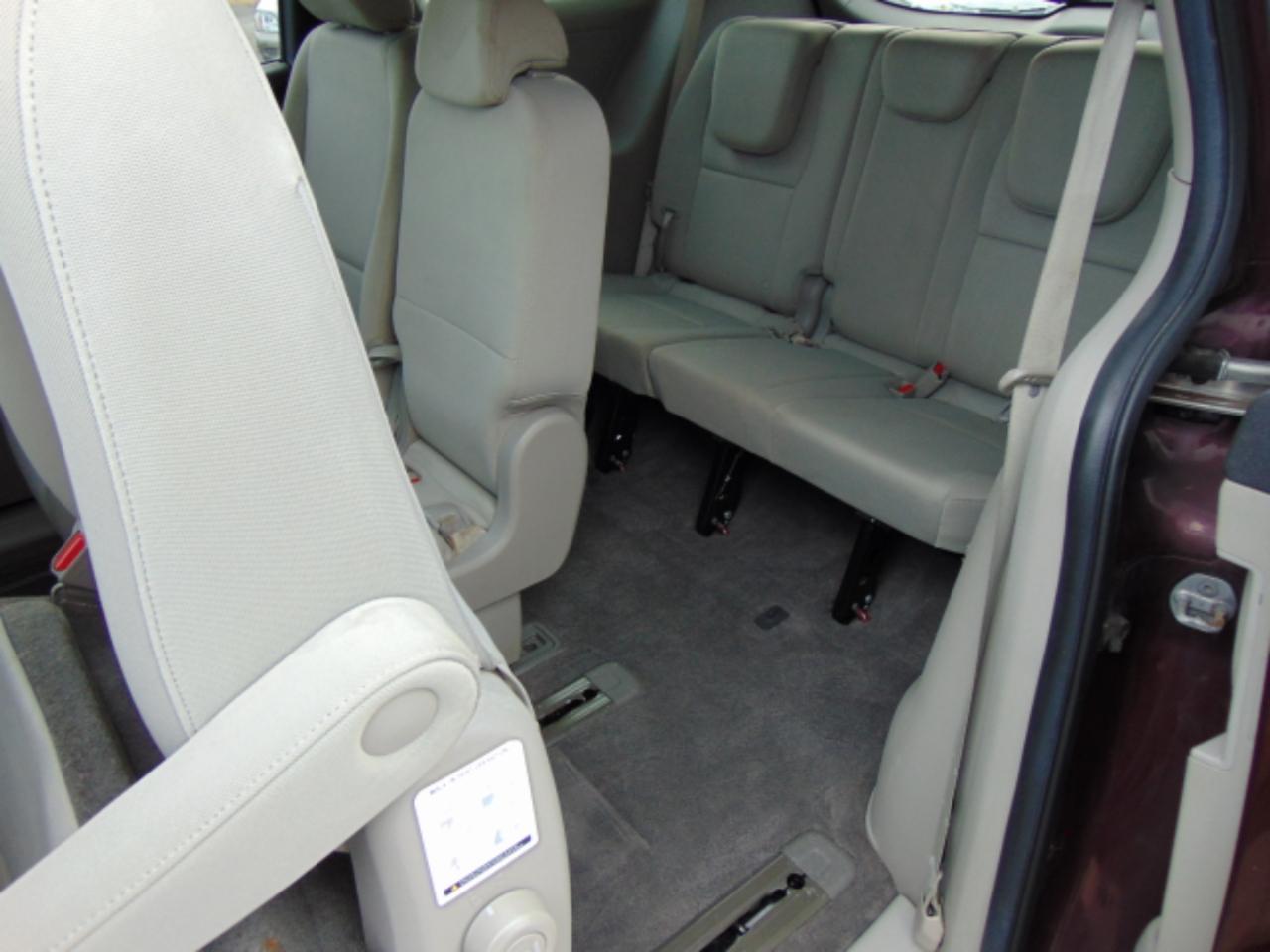 Kia Sedona LX 2015